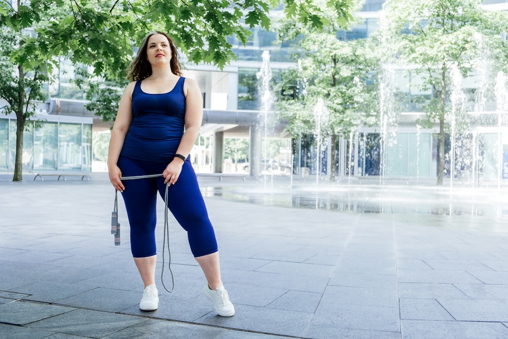 motivierte Frau während der 14 Tage CGM Experiment